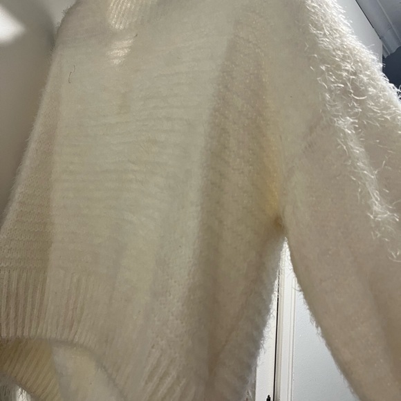 Super soft and cozy sweater - Picture 3 of 6